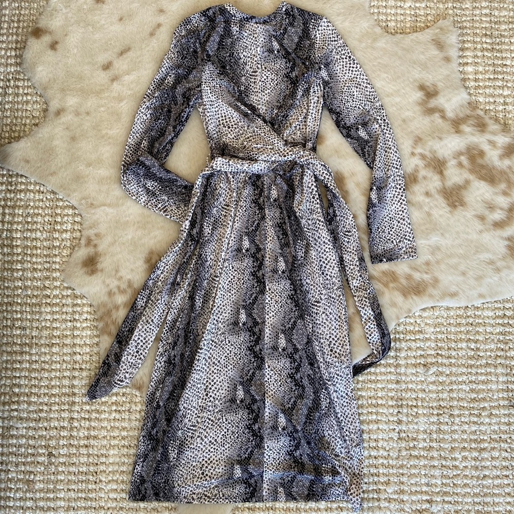 Long sleeve animal print maxi dress adjustable cross front tie belt